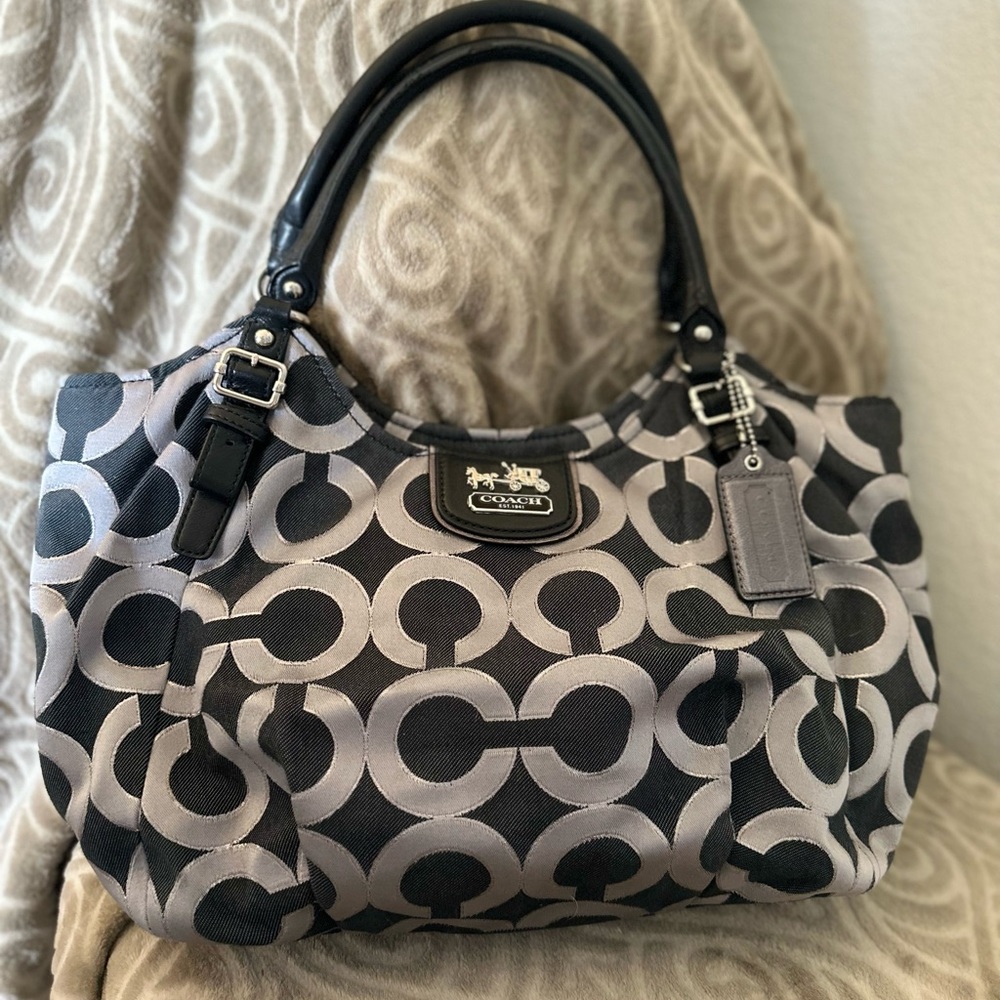 COACH Madison OP Art Maggie Black/Grey/Silver/Purple Lining